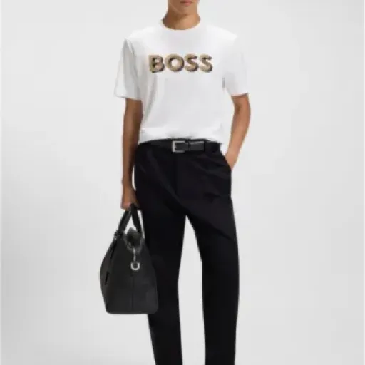 Test BOSS H-Thompson 656 : le t-shirt logo qui joue la carte du propre mais exigeant à l’entretien