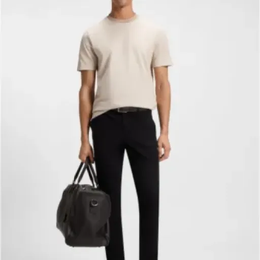 Test BOSS H-Thompson 432 : le t-shirt beige qui fait le job, mais pas à n’importe quel prix