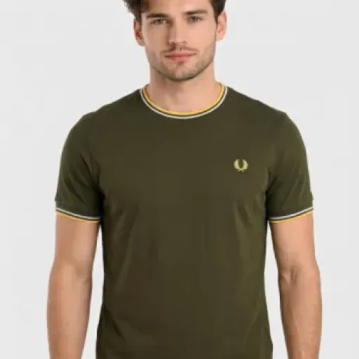 Test Fred Perry Twin Tipped T-shirt : le basique logo qui fait le job sans en faire trop