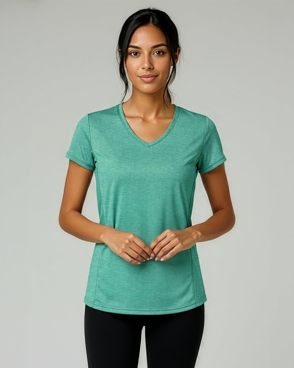 Real Essentials Lot de 5 t-Shirts de Sport à Manches Courtes et col en V pour Femme, Tissu Dry-Fit avec évacuation de l'humidité (Disponible en Grande Taille) Taille normale M Lot de 15